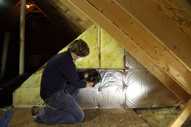 Installing installation in an attic. Natural insulation work inside a home: the stop-or-go survey checks