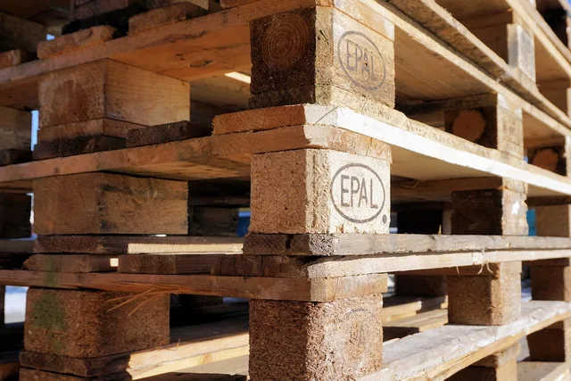 euro pallets, wood, pallets, industry, template, epal, stacked, transport, empty, logistics, shipment, freight, pallets, pallets, logistics, logistics, logistics, logistics, logistics. How US tariffs and domestic supply set recycled and natural material prices